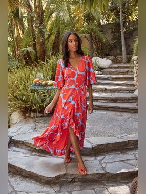 NWT Sugarlips Poppy Floral Abelia Hi-Low Maxi Dress